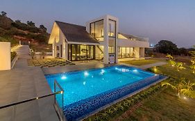 Saffronstays Stargazer, Karjat - Luxury Pool Villa With Lake View